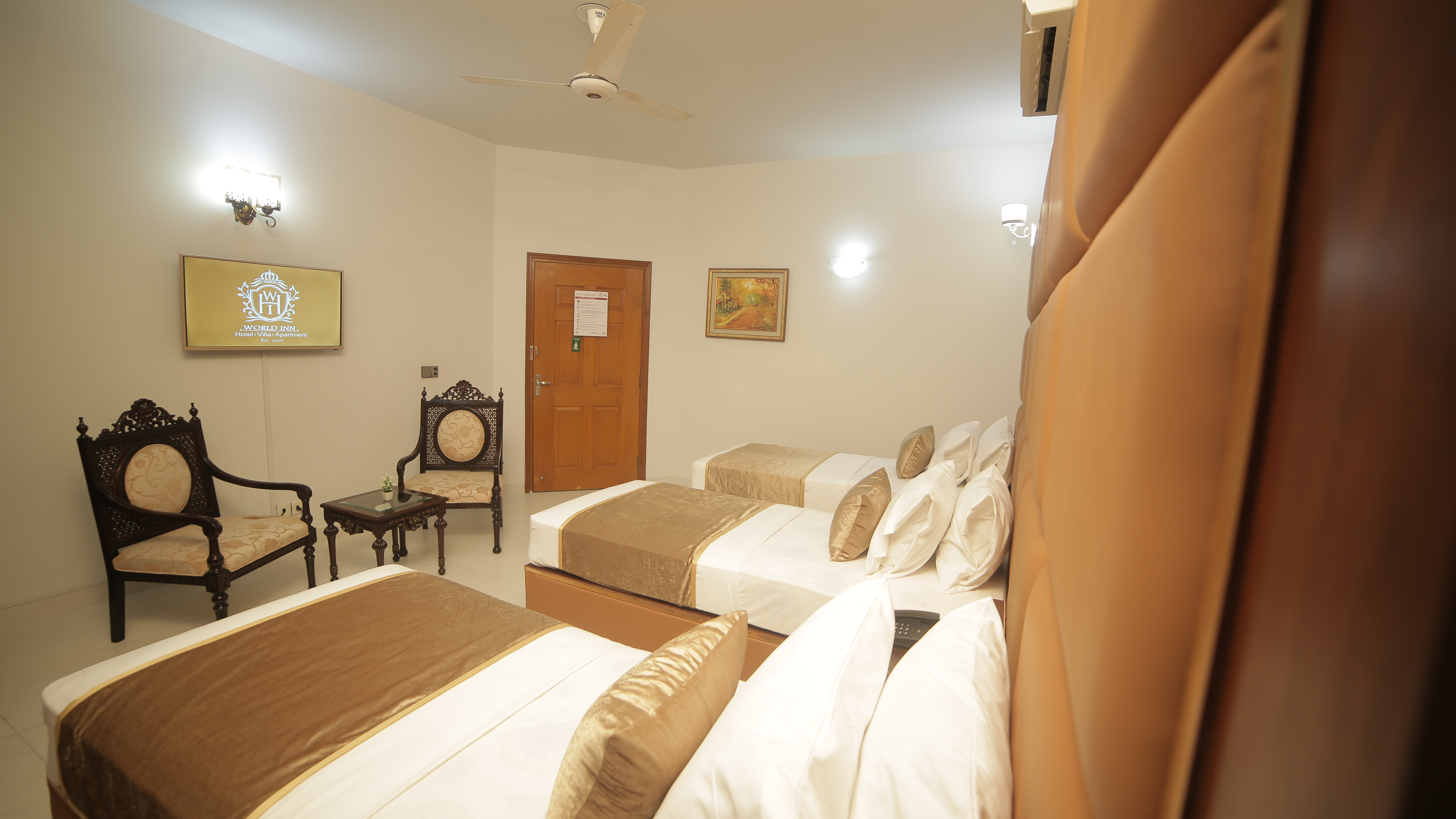 Executive Triplet Room 6
